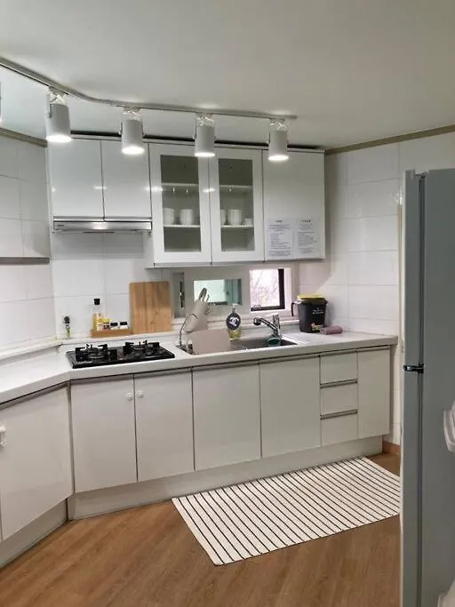 Ferienhaus Villa Sunnyside House/ Hongik St. Exite 5~7 3Min Seoul