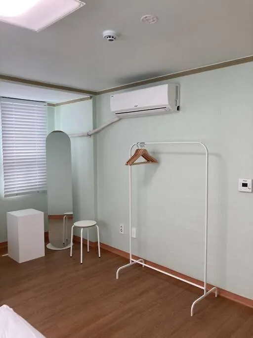 Villa Sunnyside House/ Hongik St. Exite 5~7 3Min Seoul Ferienhaus