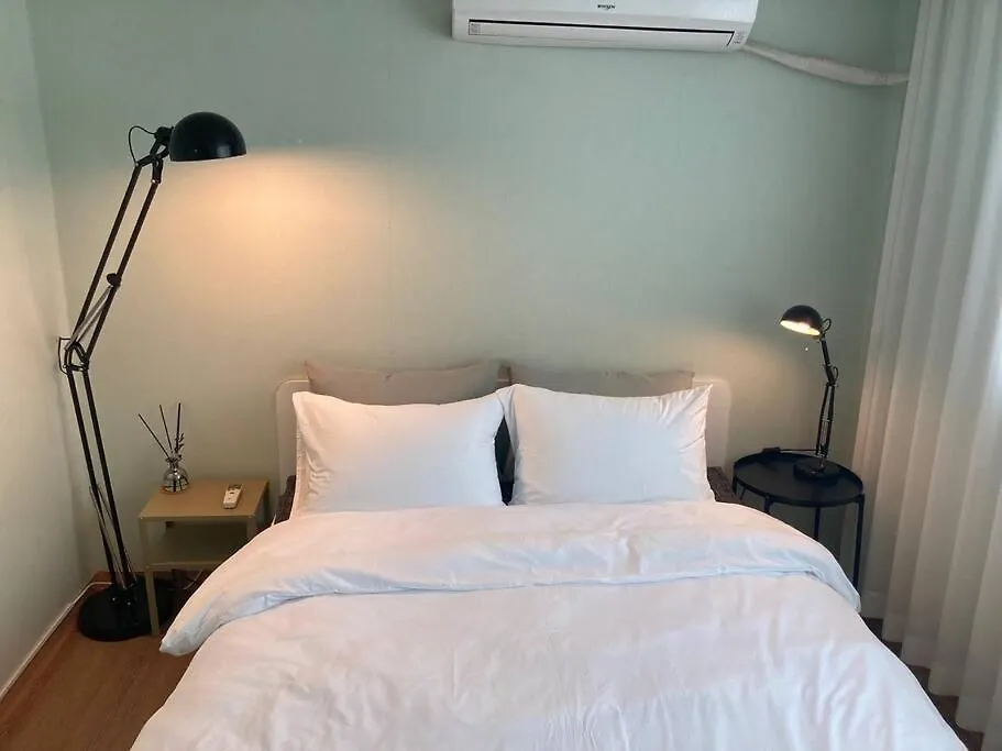 Ferienhaus Villa Sunnyside House/ Hongik St. Exite 5~7 3Min Seoul Südkorea