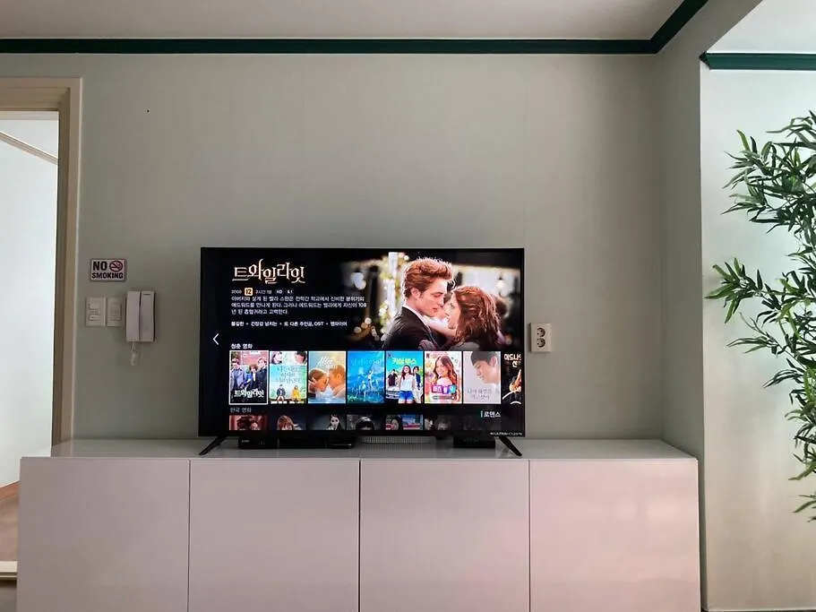 Sunnyside House/ Hongik St. Exite 5~7 3Min Βίλα Σεούλ 0*,  Νότια Κορέα